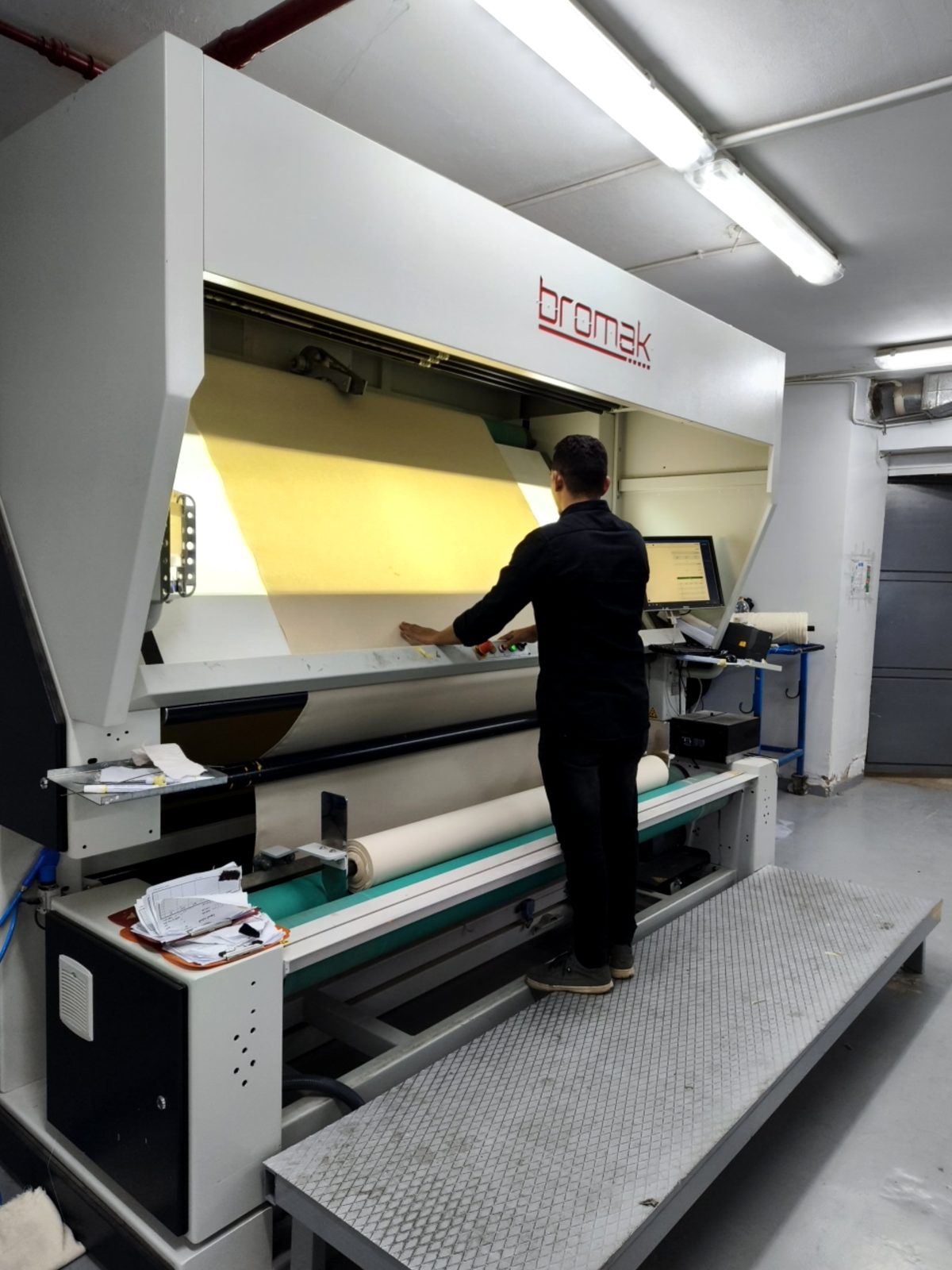 Grey-fabric inspection, Inspection, Wagdy Moamen