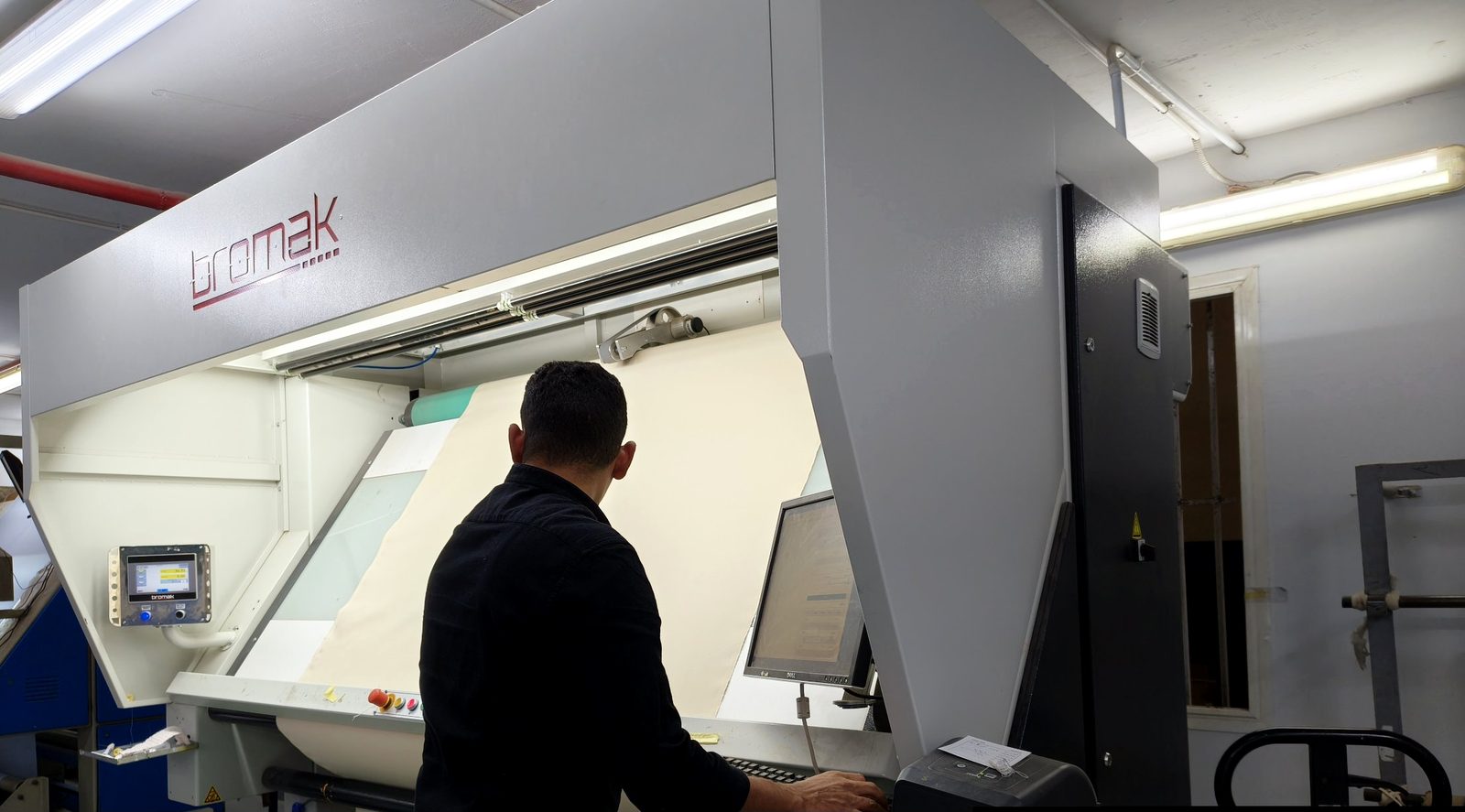 Grey-fabric inspection, Inspection, Wagdy Moamen